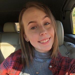 Meet your Posher, Katelyn